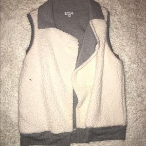 Sweater vest